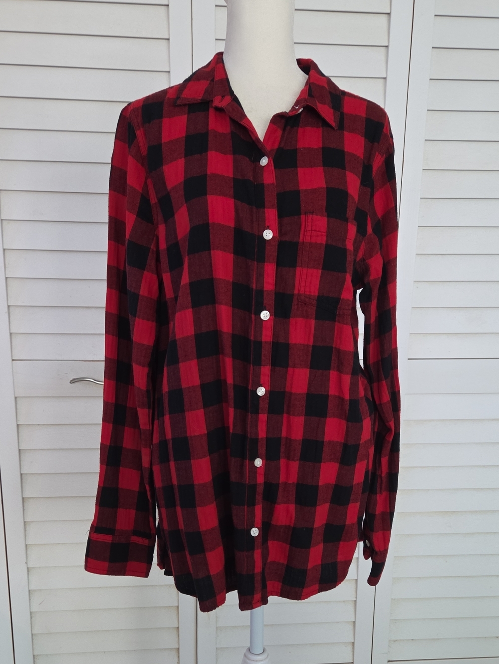 Old Navy Plaid Button Down Shirt